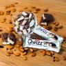 Nutrend Proteínová tyčinka Qwizz - Qwizz Protein Bar (1 tyčinka, Mandle a čokoláda)
