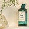 The Body Shop Čajovník na čistenie pleti na tvár - Tea tree Skin Clearing Facial Wash (250 ml)